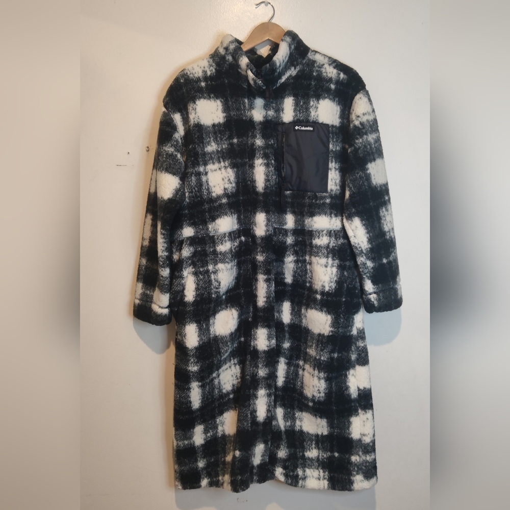 Columbia Women's  Black and Cream Checkered Jacket Warmth Ful Length Jacket